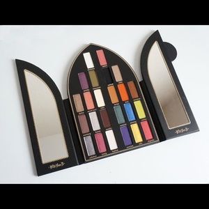 Makeup - Eyeshadow palette